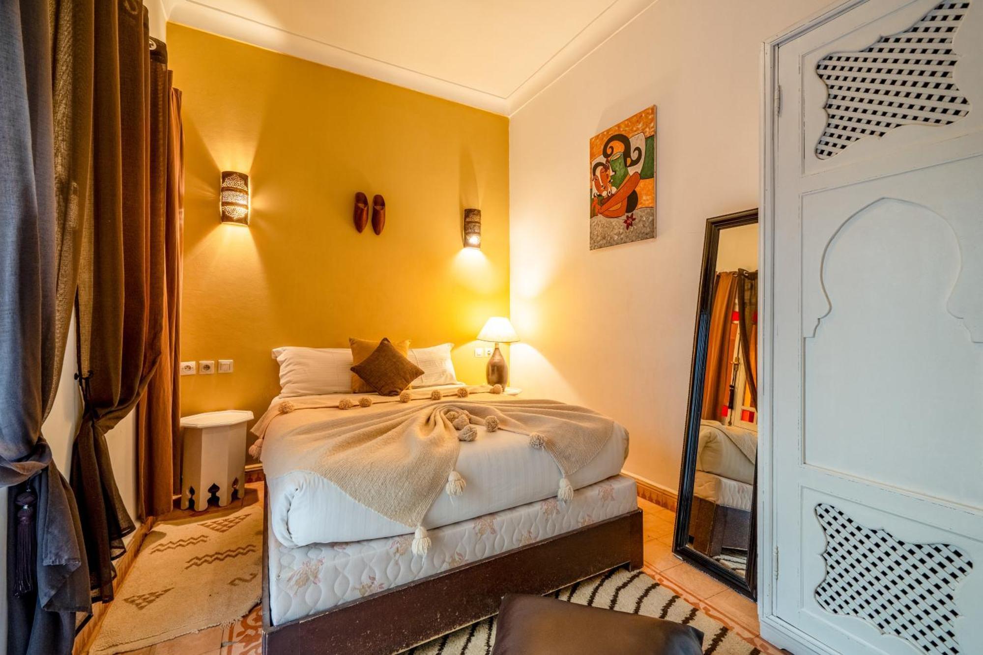 Riad Awinati Location Privatisee ,Piscine Chauffee , Beau Rooftop Marrakesh Exteriör bild