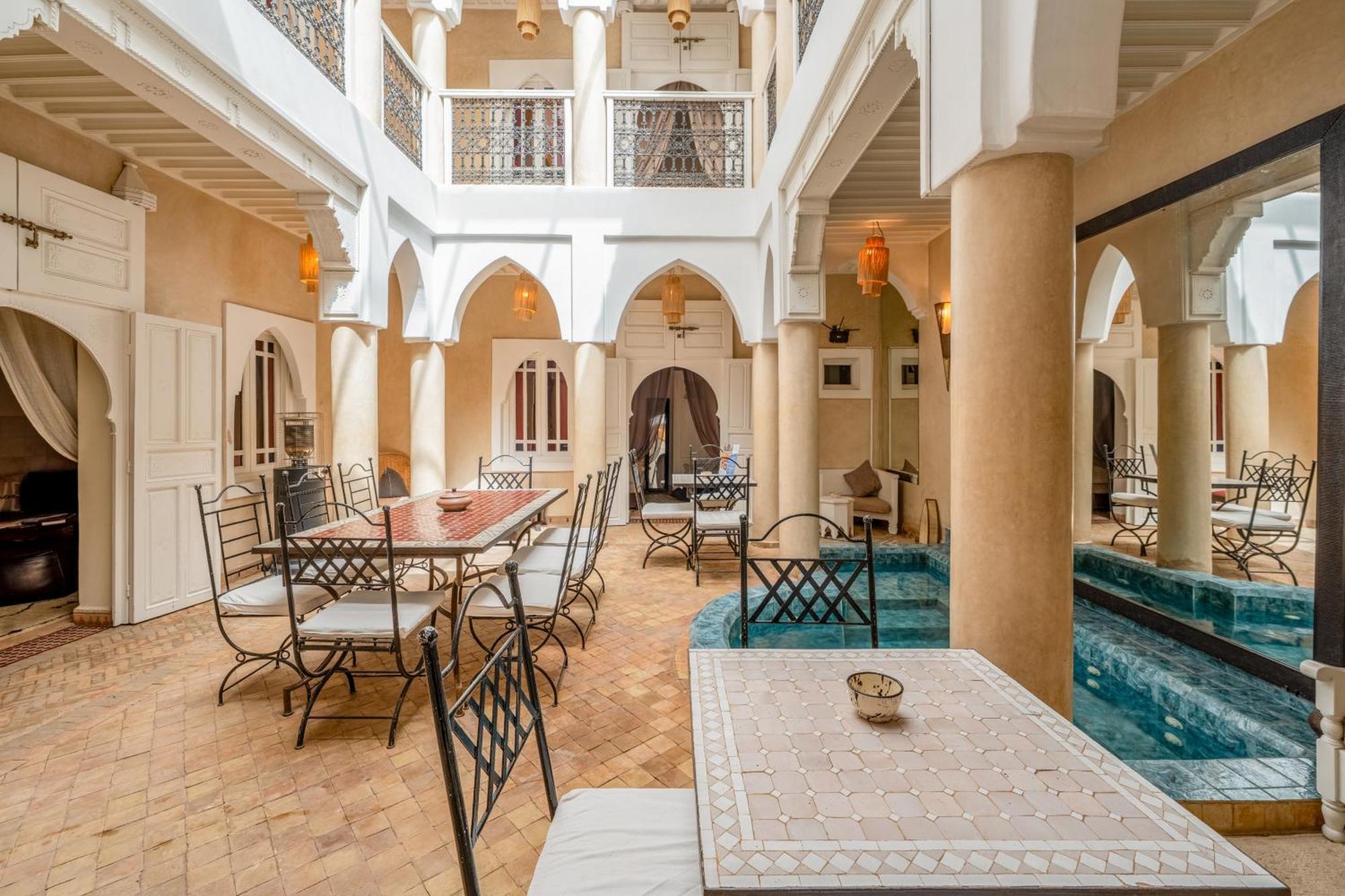 Riad Awinati Location Privatisee ,Piscine Chauffee , Beau Rooftop Marrakesh Exteriör bild