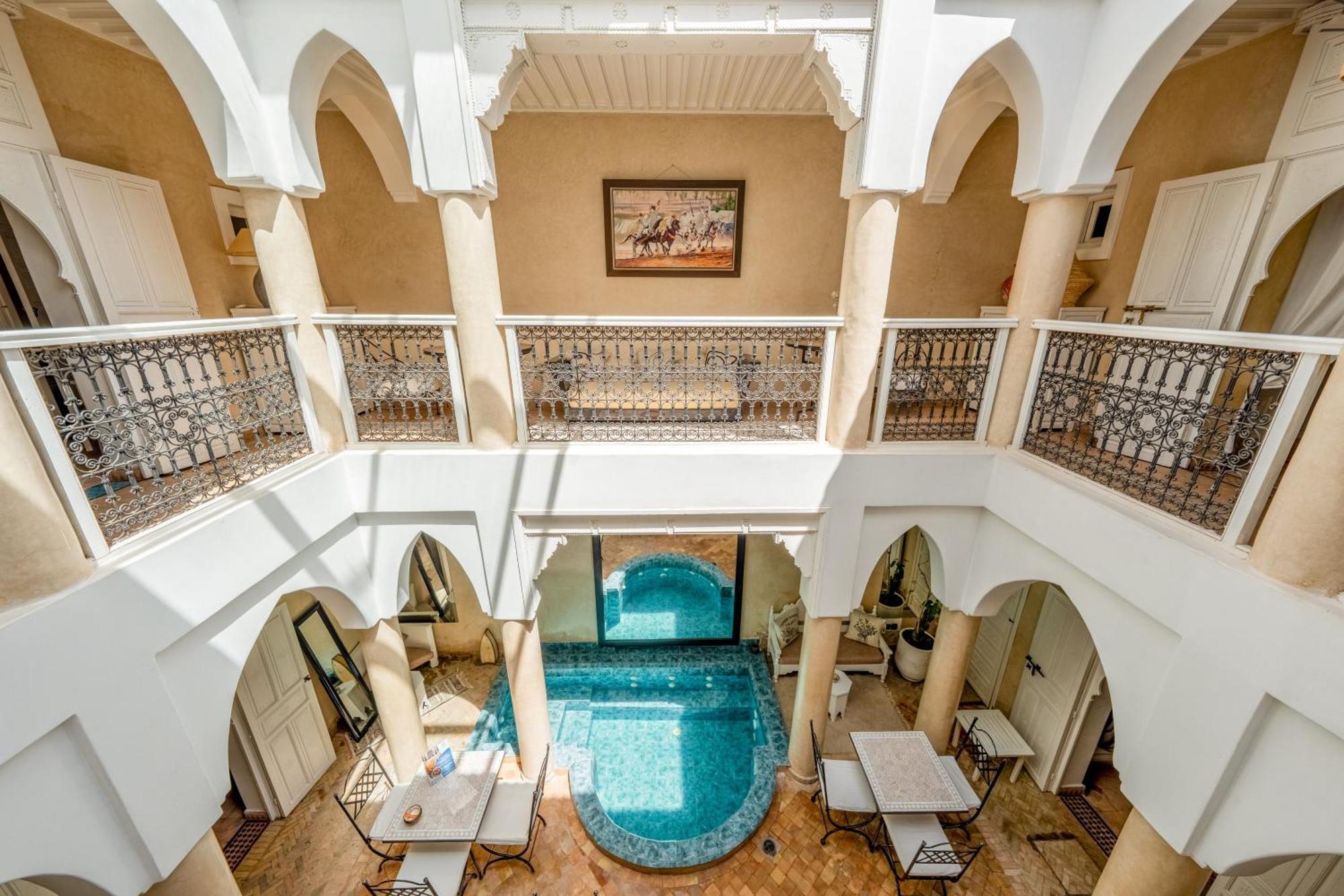 Riad Awinati Location Privatisee ,Piscine Chauffee , Beau Rooftop Marrakesh Exteriör bild