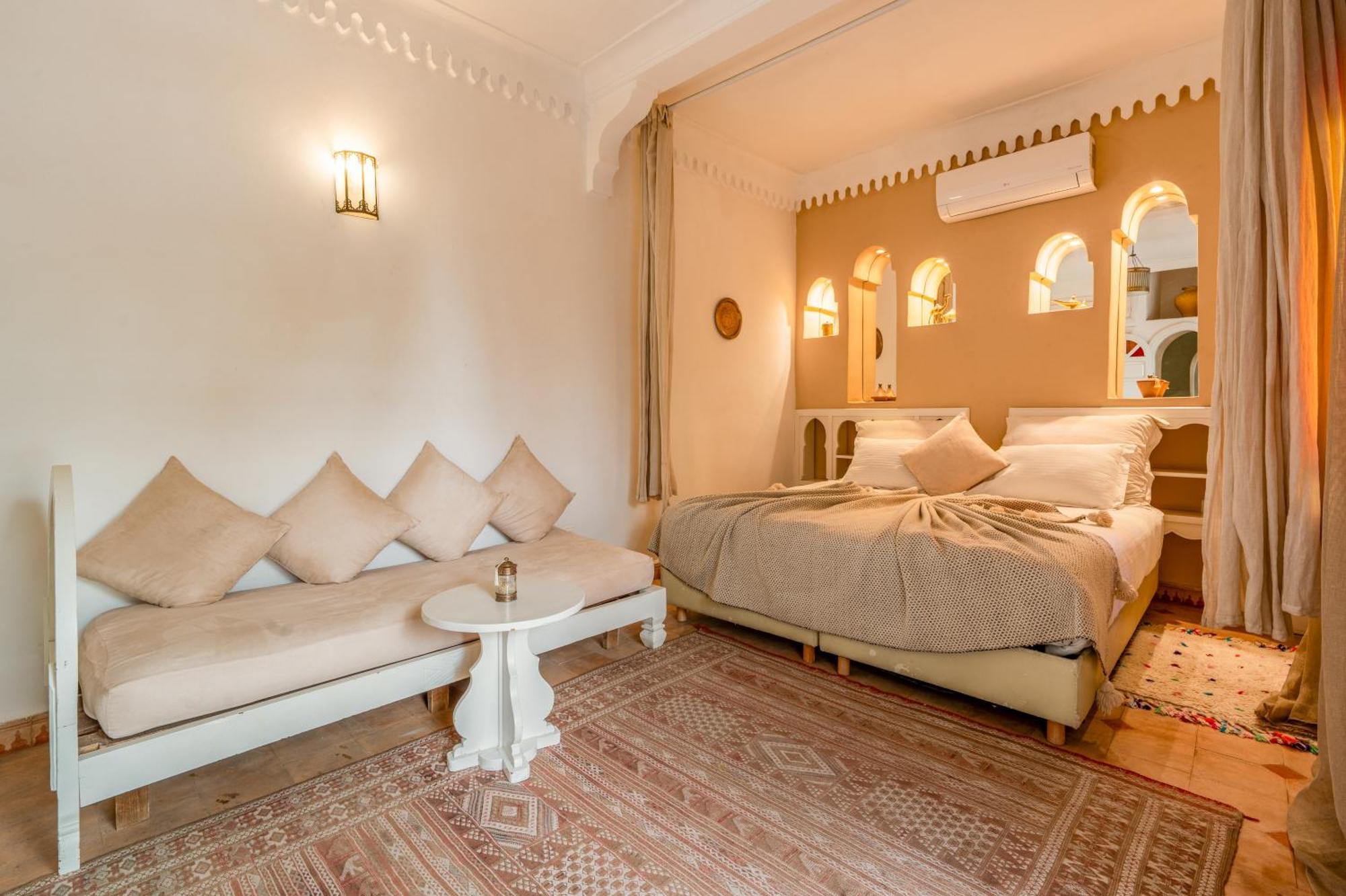Riad Awinati Location Privatisee ,Piscine Chauffee , Beau Rooftop Marrakesh Exteriör bild